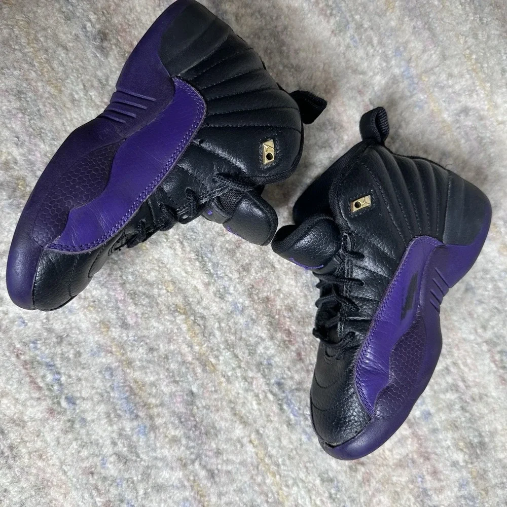 Nike Air Jordan 12 Retro Black/Field Purple Size 11C  Sneaker 151186-057 Toddler